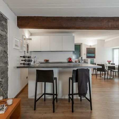 קומו A Casa Nuccia Studio By Holiday Solutions מראה חיצוני תמונה