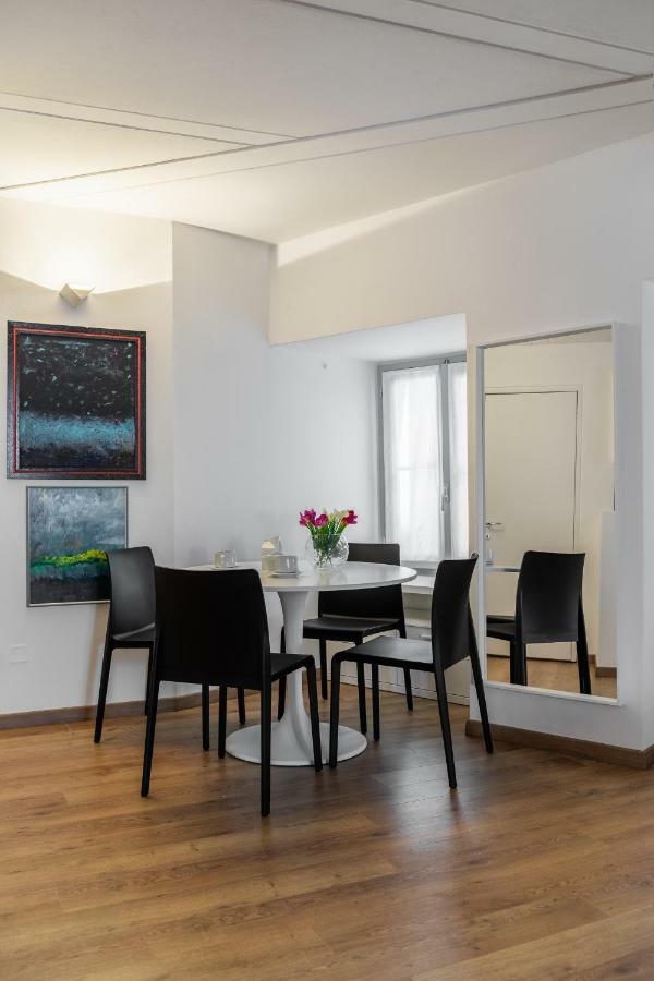 קומו A Casa Nuccia Studio By Holiday Solutions מראה חיצוני תמונה