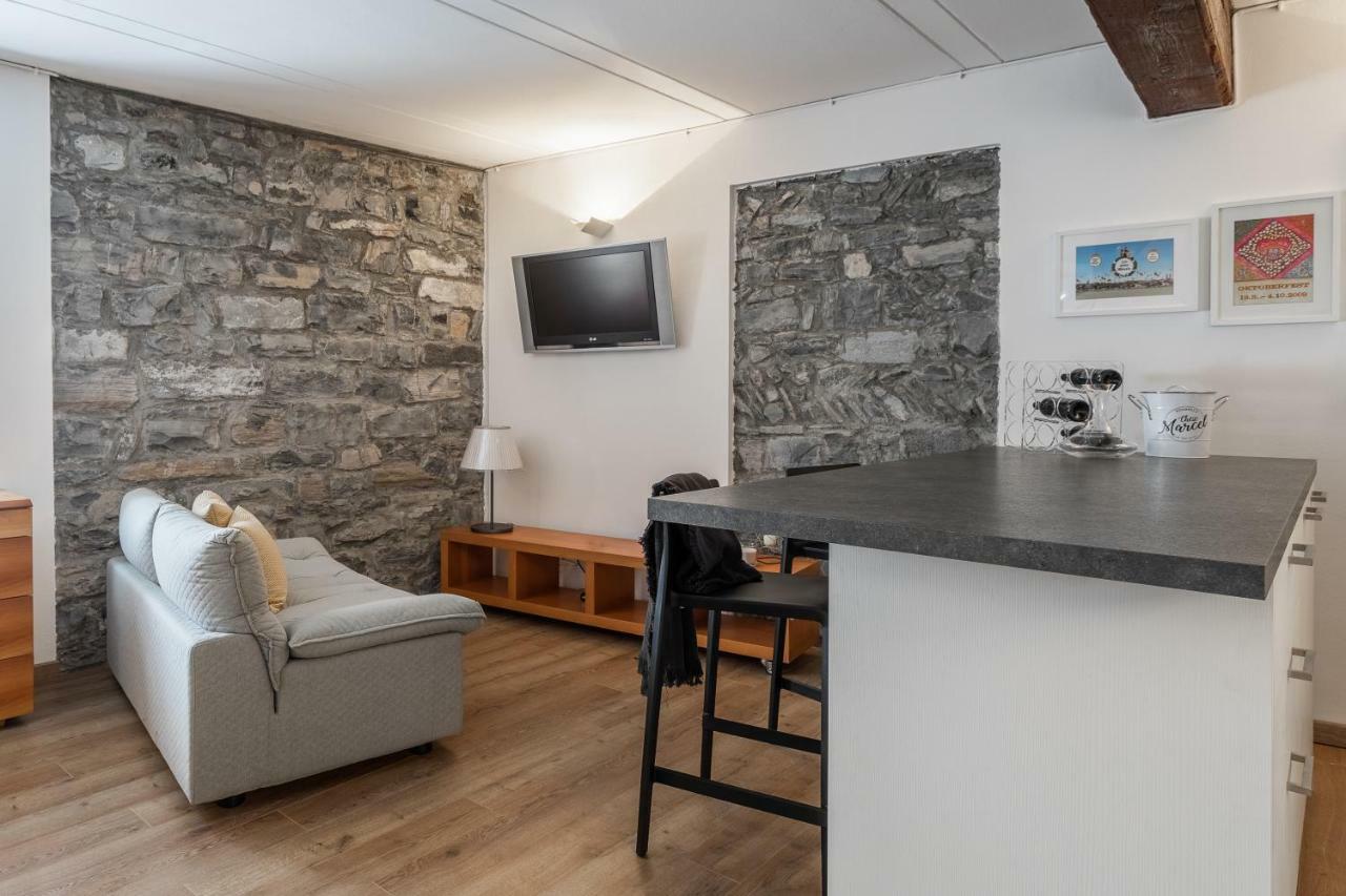 קומו A Casa Nuccia Studio By Holiday Solutions מראה חיצוני תמונה