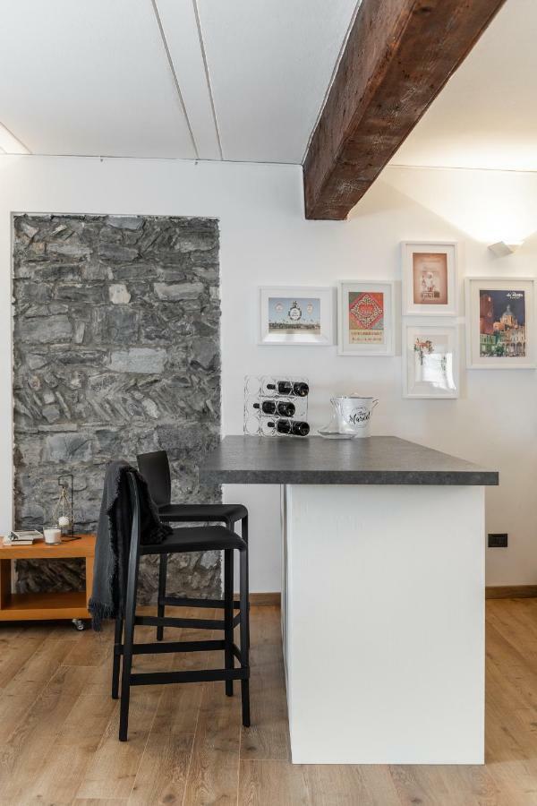 קומו A Casa Nuccia Studio By Holiday Solutions מראה חיצוני תמונה