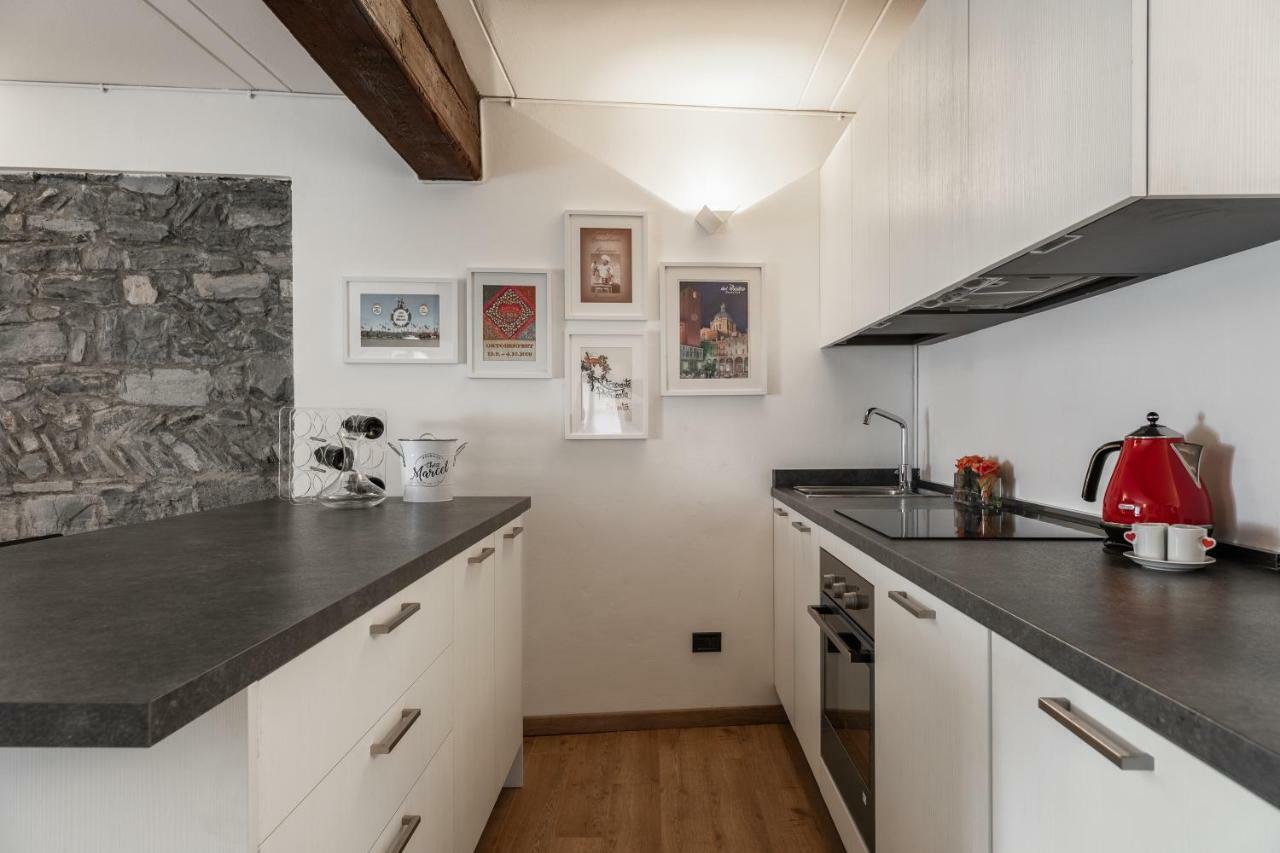 קומו A Casa Nuccia Studio By Holiday Solutions מראה חיצוני תמונה