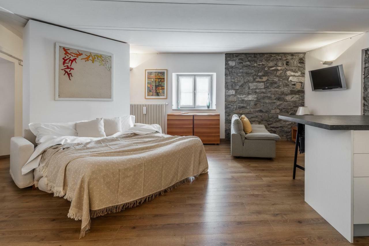 קומו A Casa Nuccia Studio By Holiday Solutions מראה חיצוני תמונה