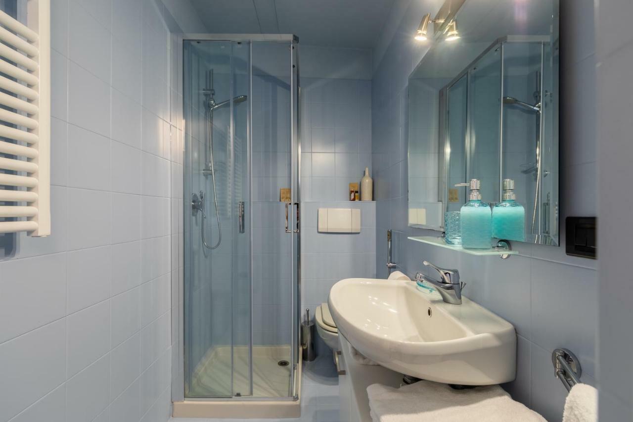 קומו A Casa Nuccia Studio By Holiday Solutions מראה חיצוני תמונה