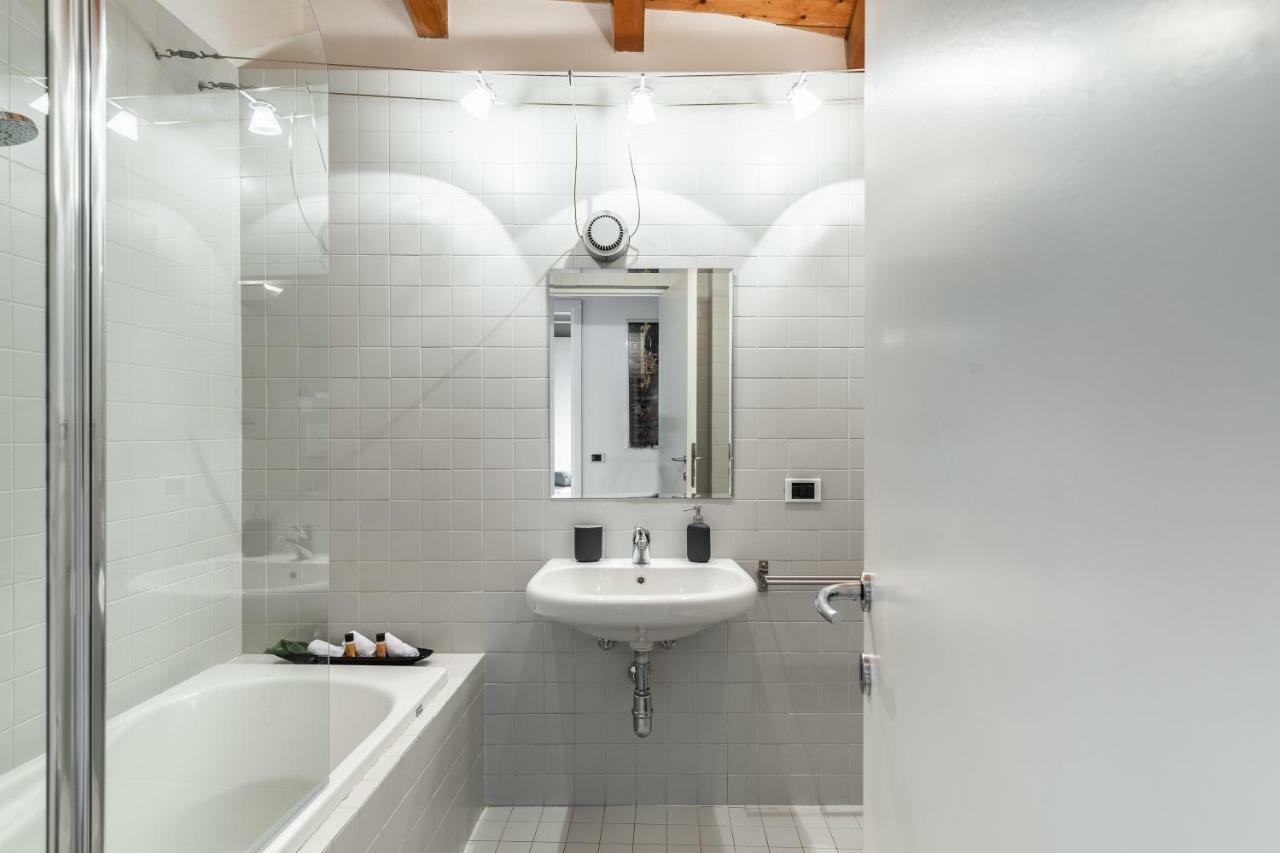 קומו A Casa Nuccia Studio By Holiday Solutions מראה חיצוני תמונה